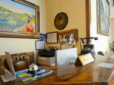 Ambjent Biznesi Ne Shitje » Qender, prane Burger King, Tirane 2