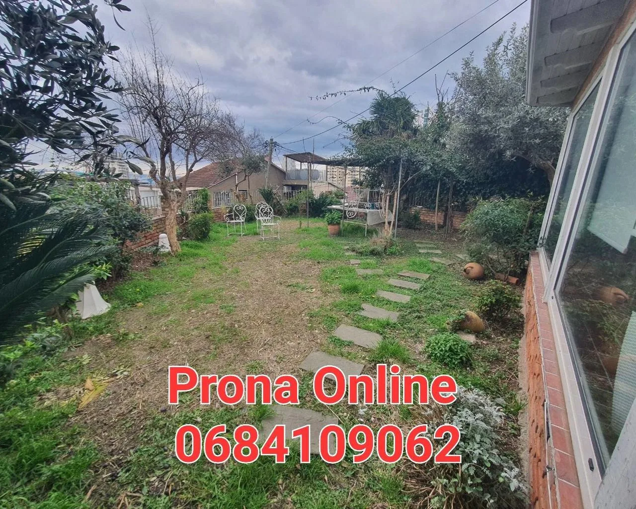 Jepet me QERA shtepi 1 kat ne qender te Durresit 2