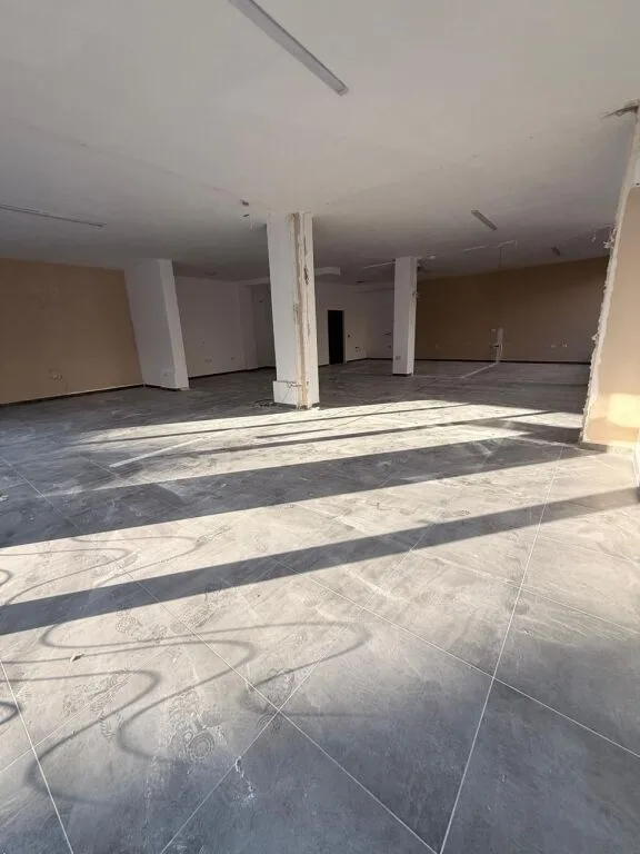 JEPET ME QERA AMBIENT BIZNESI STACIONI I PARE PLAZH, DURRES 4