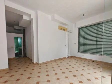 SHITET AMBIENT BIZNESI 222 M2 TE BUNKART 270.000 EURO 9