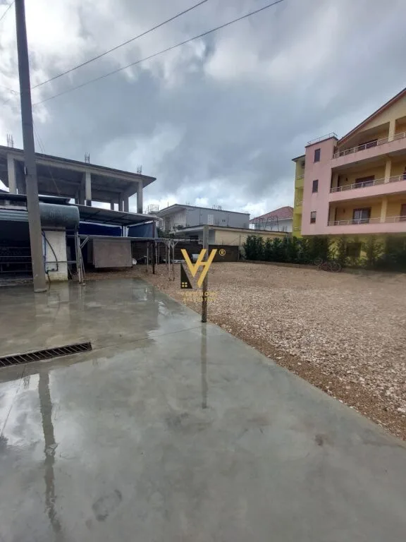 JEPET TOKE 600 M2 ME QERA TE RRUGA BURGUT 100.000 LEKE 2