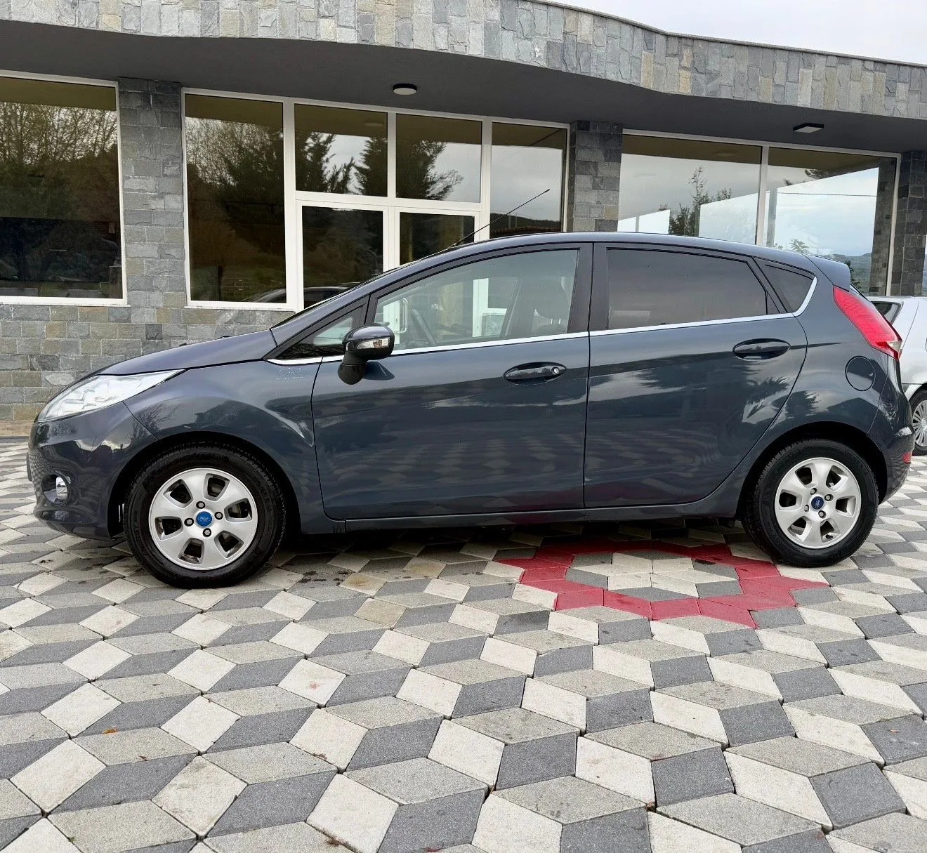 DISKUTUSHEM SHITET FORD FIESTA 1.6 NAFTE MANUAL VITI 2011 11
