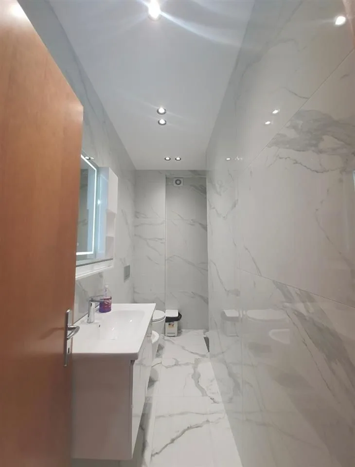 Jepet me QERA ditore Ap.2+1 në Plazhin e Durrësit 12