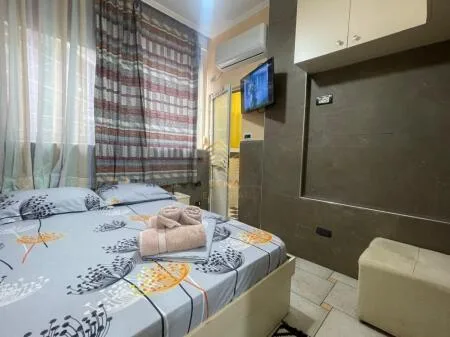 🏡 Shtepi me qera » Rruga 5 Maji, Tirane 16