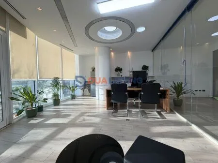 🏢 Qera Ambient Premium për Zyra në zemër të Tiranës 📍 Air Albania Stadium 5