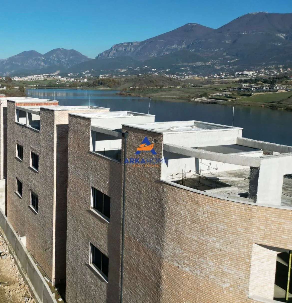 SHITET TRIPLEX 211M2 "FARKE" 390.000 EURO 9