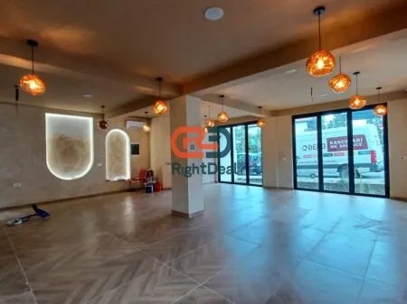 Ambient biznesi + parkim për qira, Golden Park 3! 2