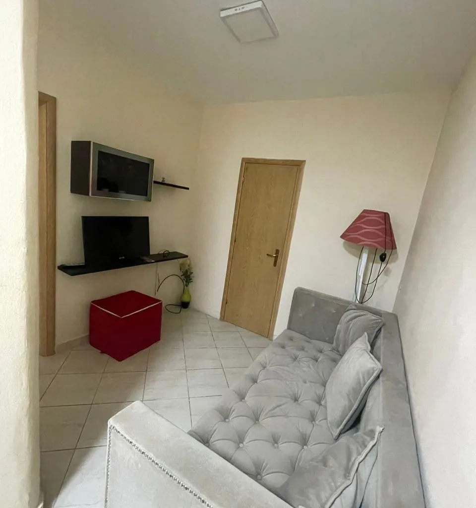 JEPET ME QERA GARSONIERE VOLLGA, DURRES 9