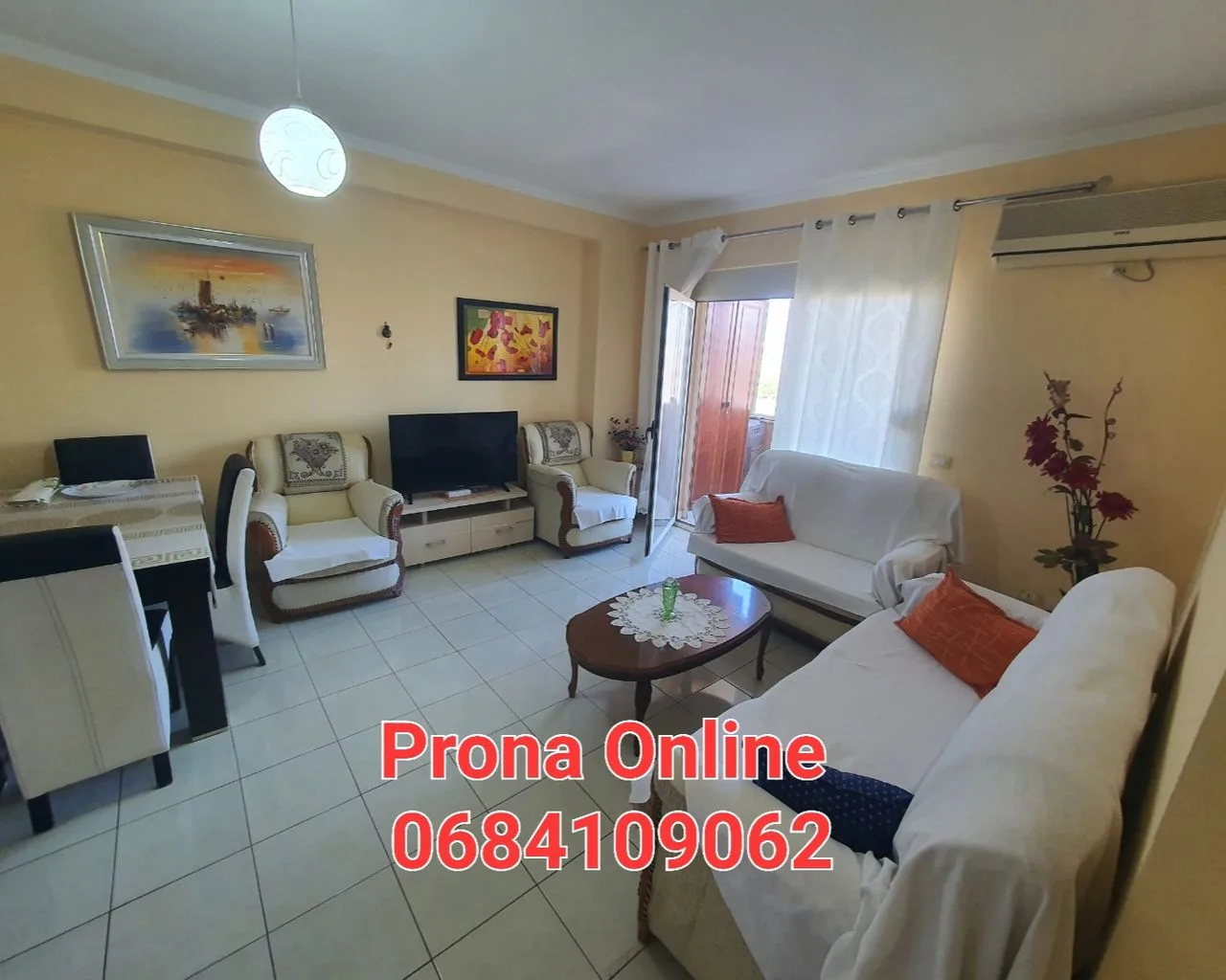 Jepet me QERA apartament 3+1 në Plazhin e Durrësit