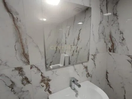 Ambjent Komercial për Qira – Buzë Rruge Kryesore, shumë pranë Qendrës së Tiranës- 250.5 m2 9