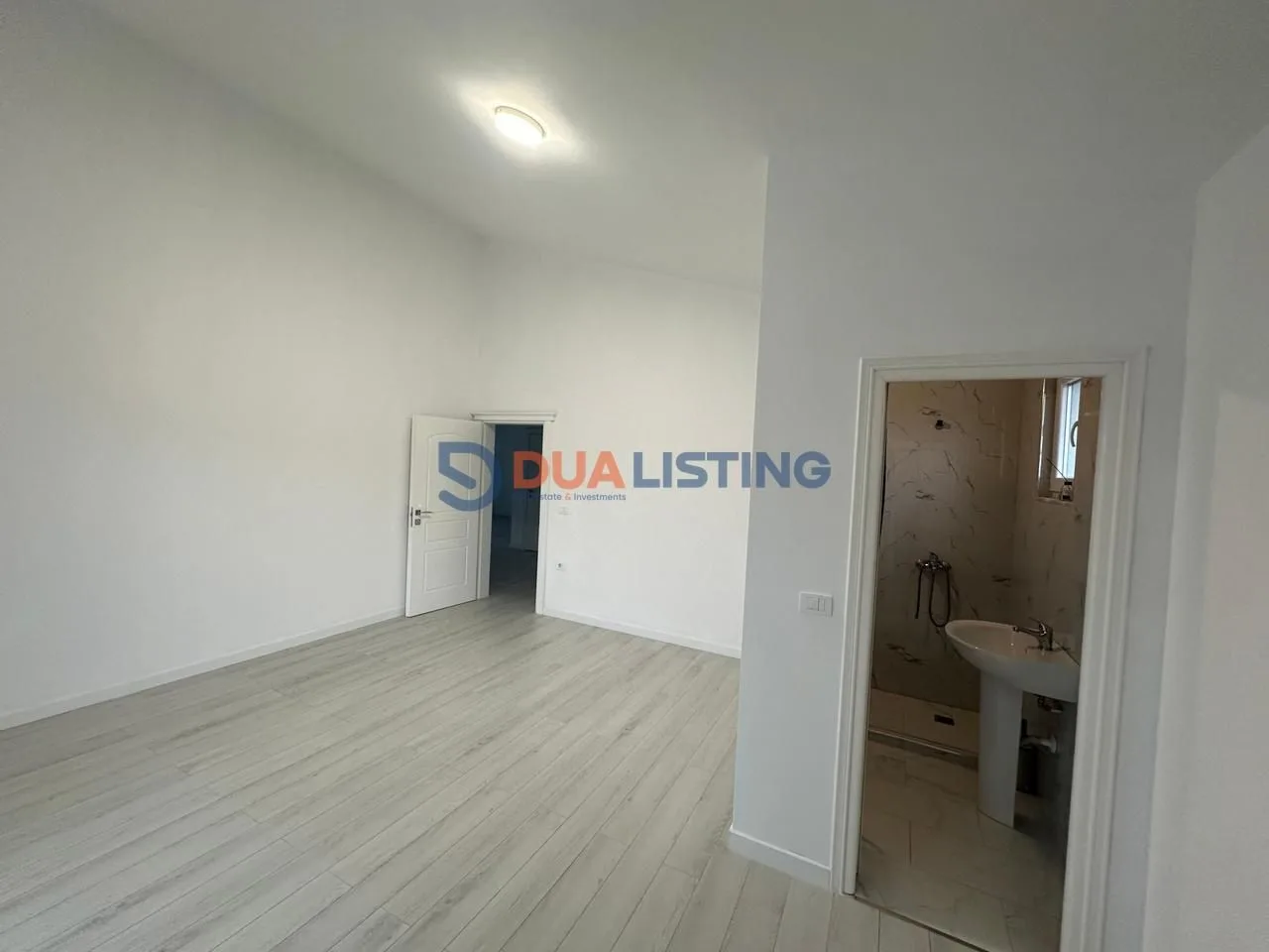 Jepet me Qira Vilë 3-Katëshe 📍 Mjull Bathore (pranë Akacia) 6