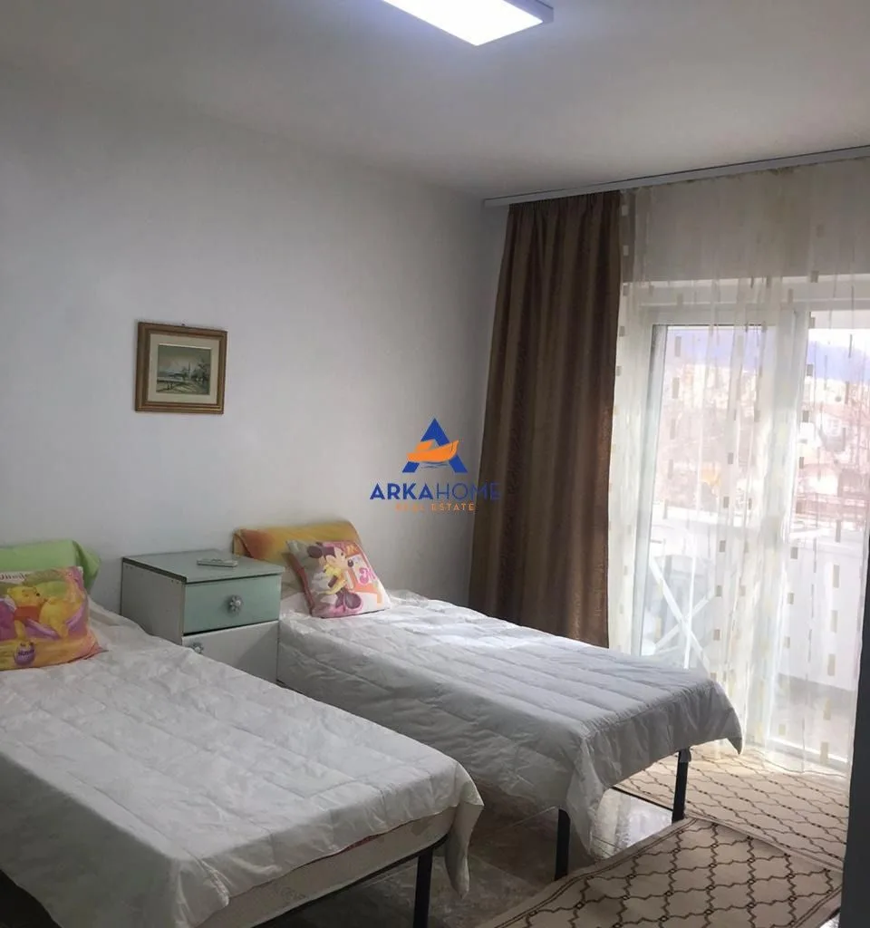 JEPET APARTAMENT ME QERA 2+1 "RRUGA E DIBRES AFER FAKULTETIT 5