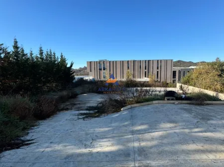 JEPET ME QERA TOKE 1600M2 "NE TEG" 1.000 EURO 4