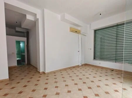SHITET AMBIENT BIZNESI 222 M2 TE BUNKART 270.000 EURO 10