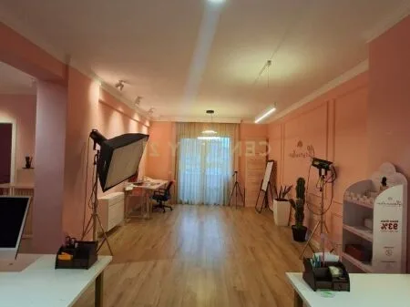 Ambjent Biznesi Me Qera » Rruga e Kavajës, Tirane