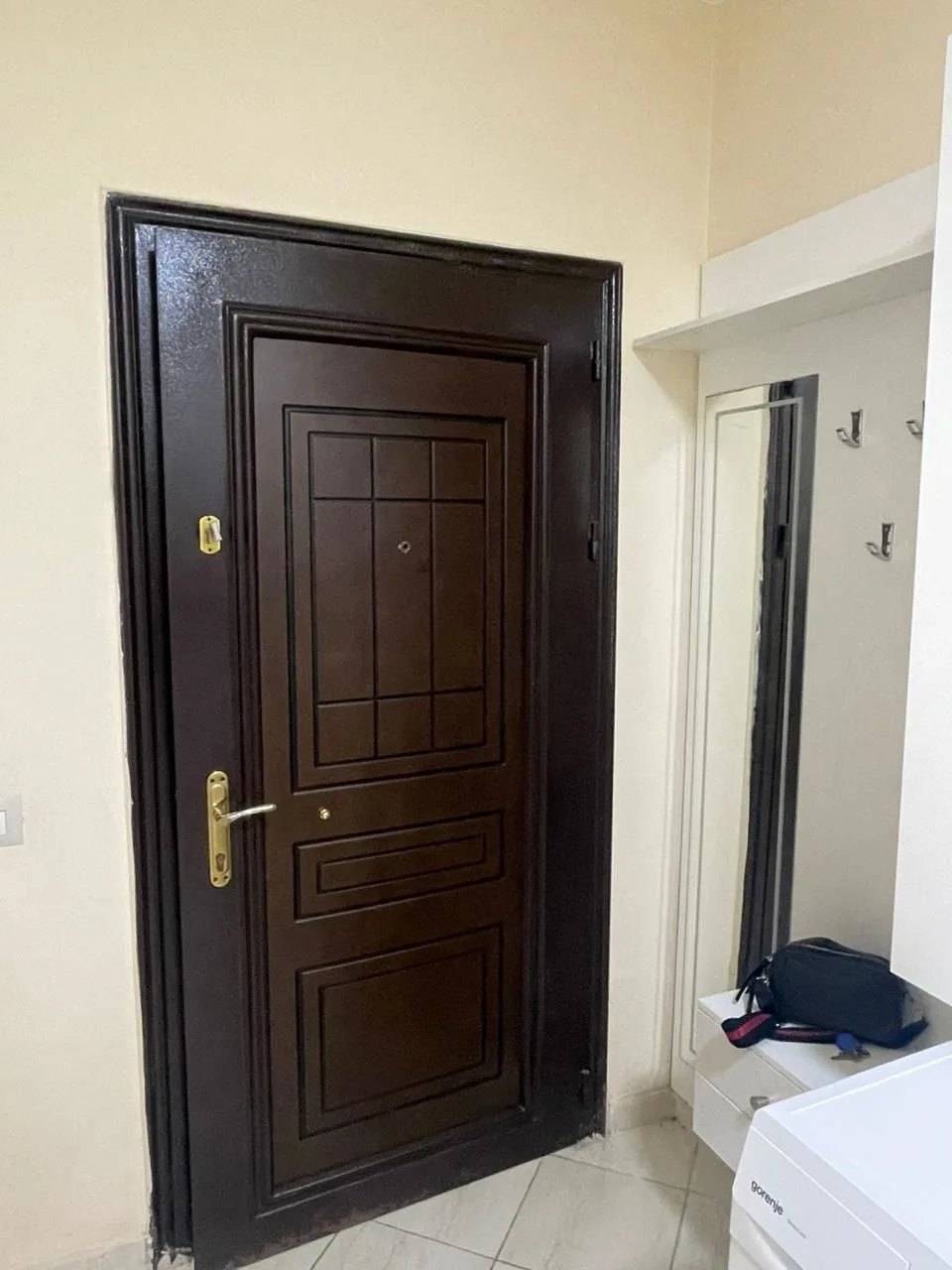 JEPET ME QERA GARSONIERE VOLLGA, DURRES 19