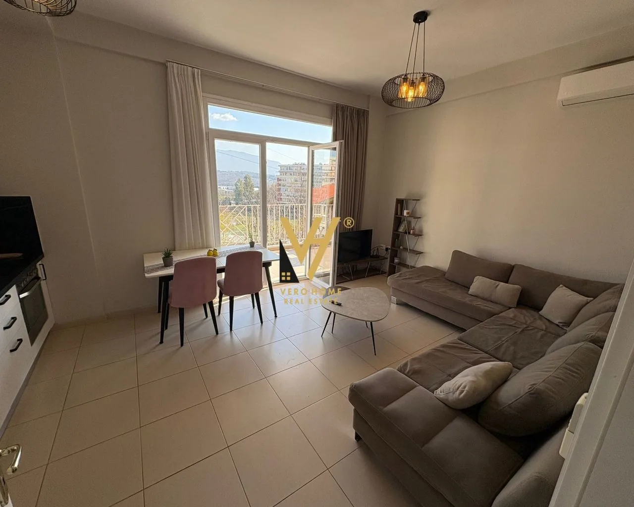JEPET APARTAMENT 2+1+2+2BLK ME QERA KOPSHTI ZOOLOGJIK 850 EU