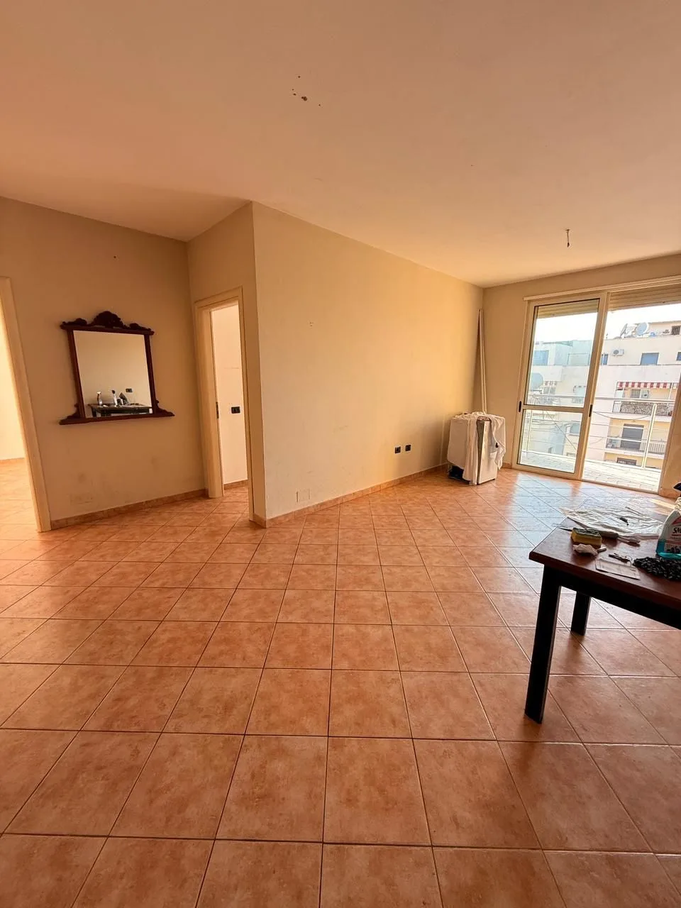 SHITET APARTAMENT 2+1 HOTEL ANTALYA PLAZH, DURRES 13