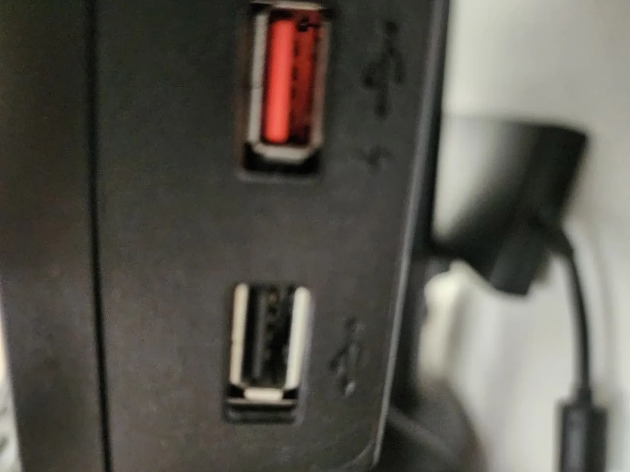 Monitor aoc 75hz 24inch okazion 4