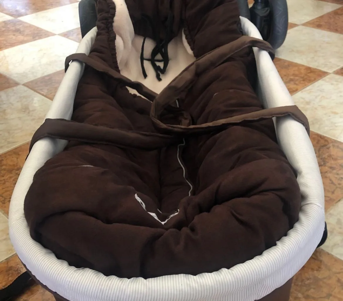 Karroce per femije ne gjendje shume te mire.