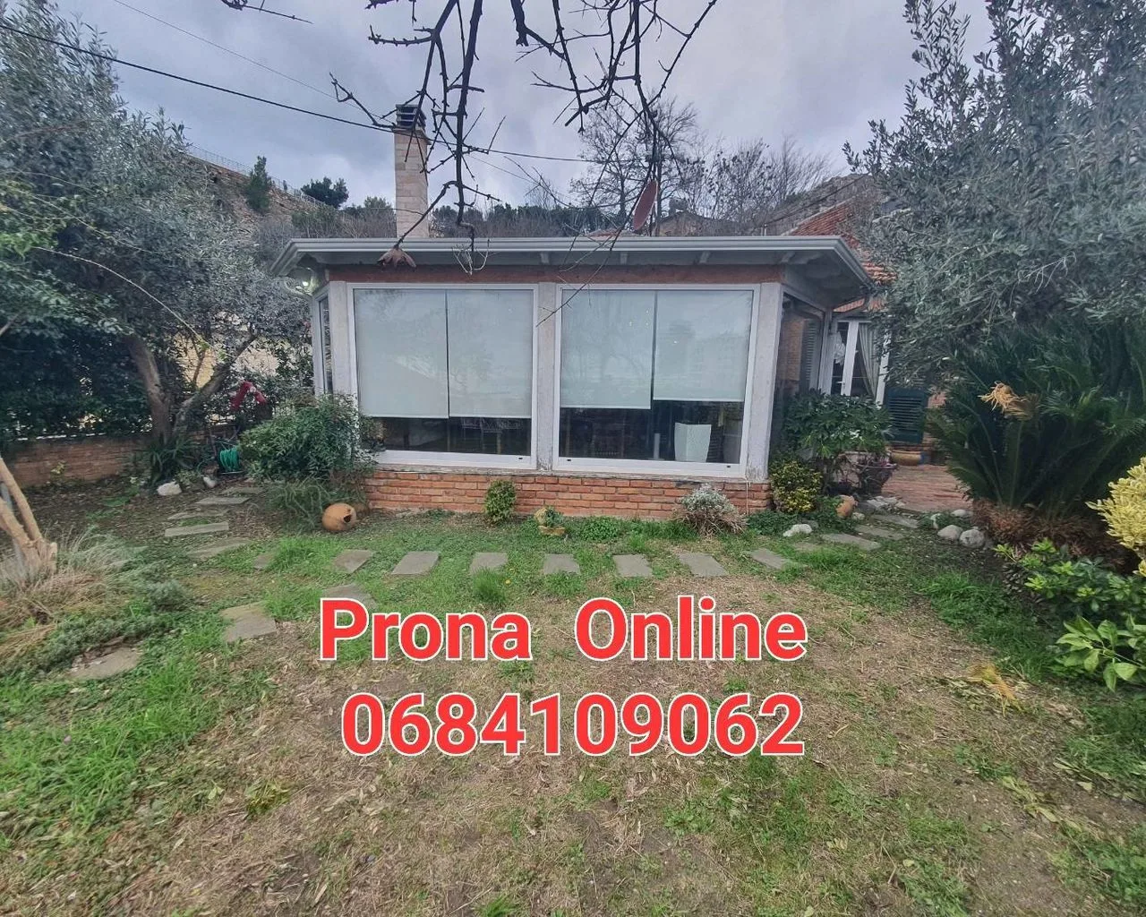 Jepet me QERA shtepi 1 kat ne qender te Durresit