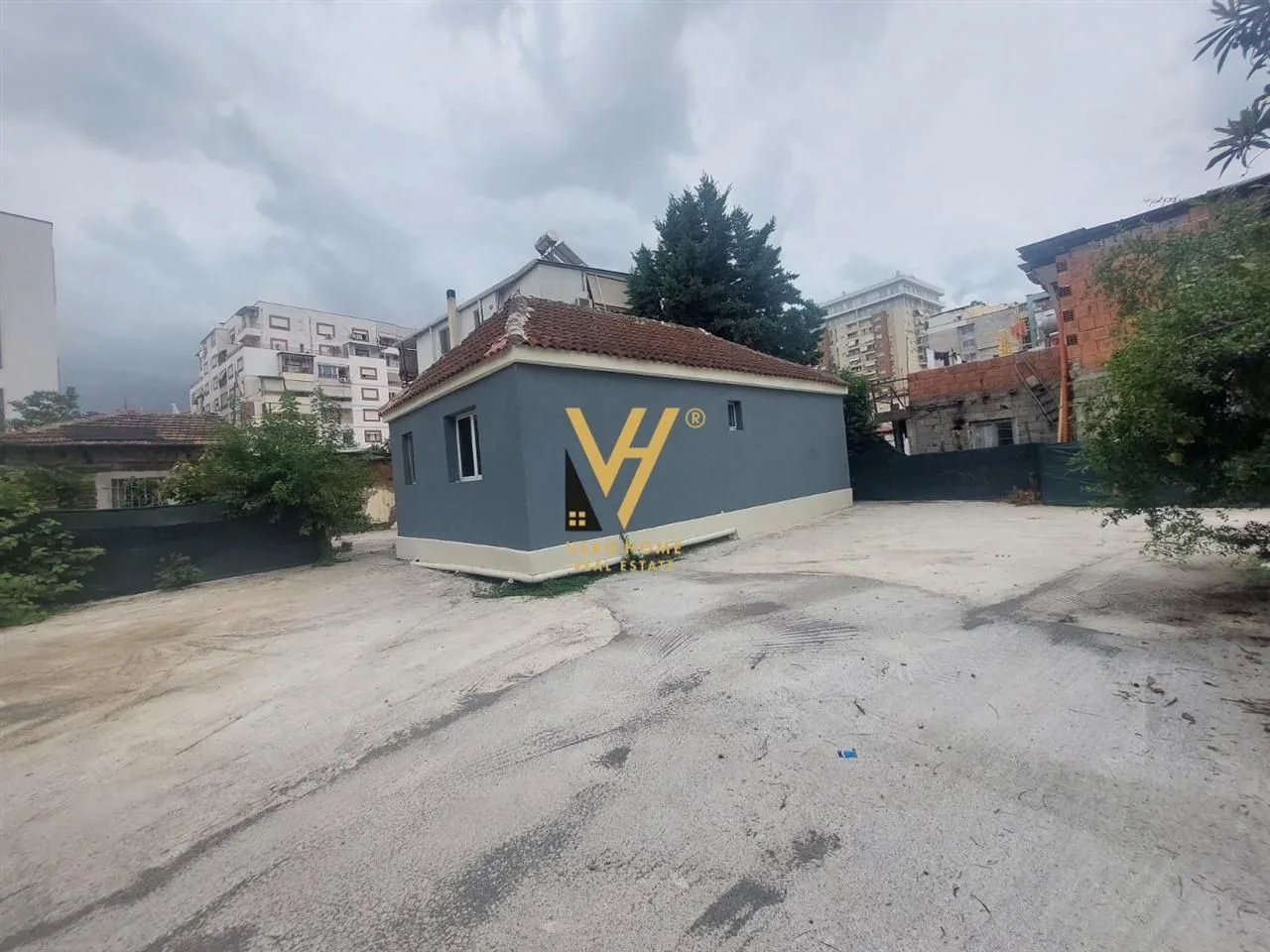 JEPET SHTEPI PRIVATE ME QERA NE DON BOSKO 80.000 LEKE 10