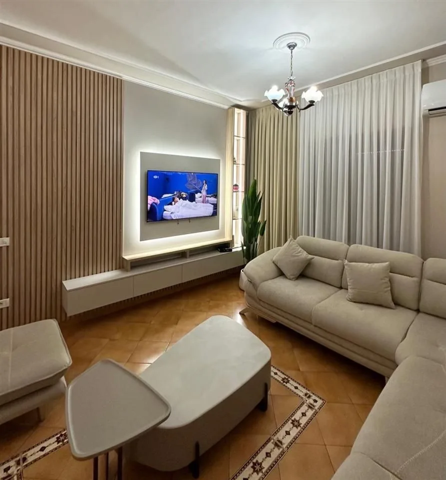 Mobileri_romi Cdo Gje Me Porosi