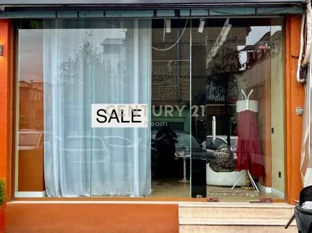 Ambjent Biznesi Ne Shitje » Rruga Vace Zela, Tirane 2