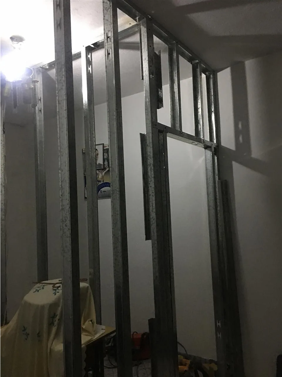 Bojaxhi, Suvatime punime gipsi dhe patinime 16