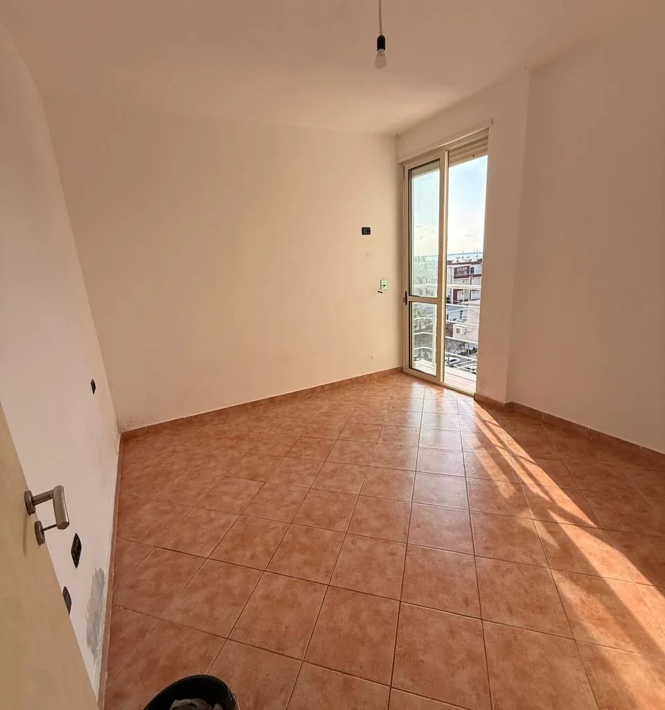 SHITET APARTAMENT 2+1 HOTEL ANTALYA PLAZH, DURRES 6