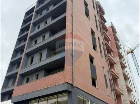 🏡 Shtepi ne shitje » Parku Ish-Fusha e Aviacionit, Tirane