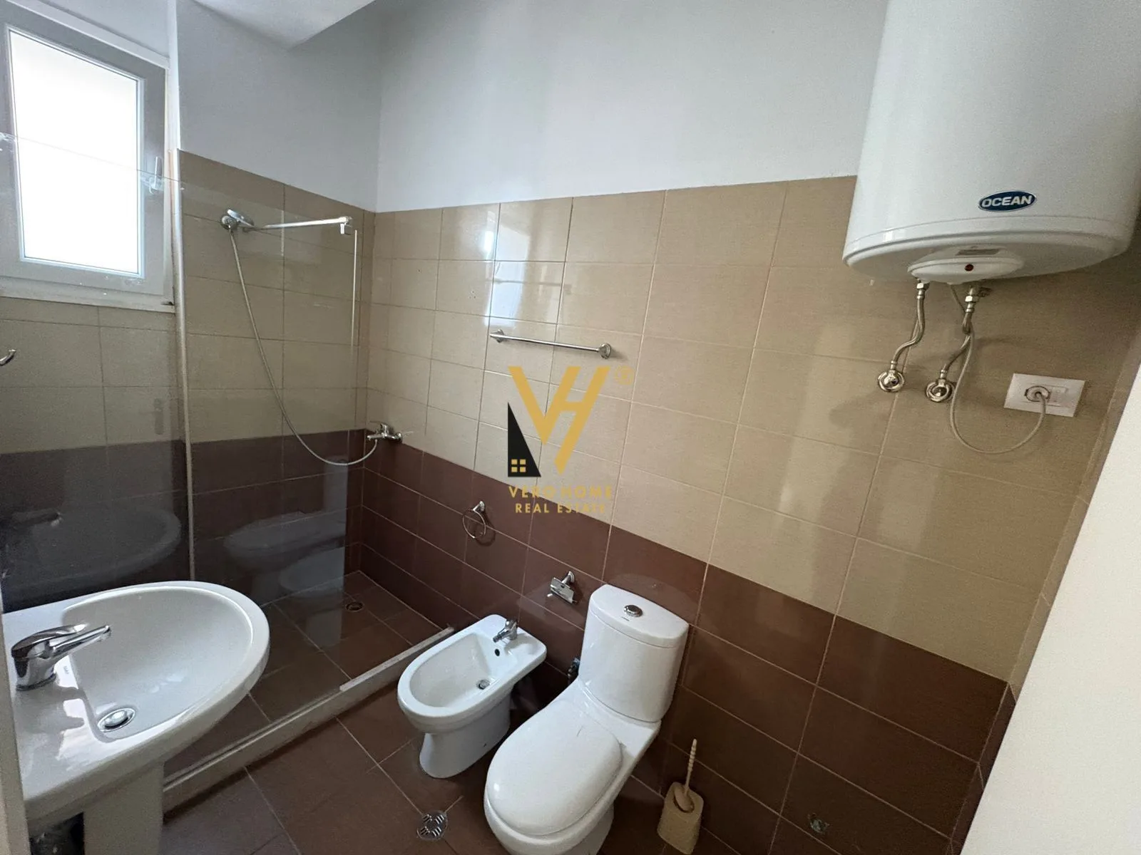 JEPET APARTAMENT 2+1+2+2BLK ME QERA KOPSHTI ZOOLOGJIK 850 EU 15