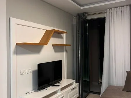 OBJEKT 2-KATËSH NE ASTIR ME 8 DHOMA DHE 10 POSTE PARKIMI – IDEAL PËR HOSTEL, KOPESHT OSE BIZNES 8